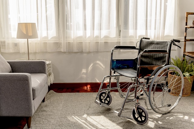 車椅子と病室